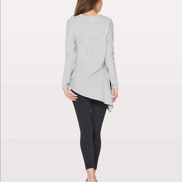 Lululemon To The Point Long Sleeve - Picture 2 of 7